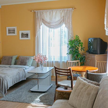 Center Of City Apartments, Bus Station 1Min, Airport 5 Min Tallinn Buitenkant foto